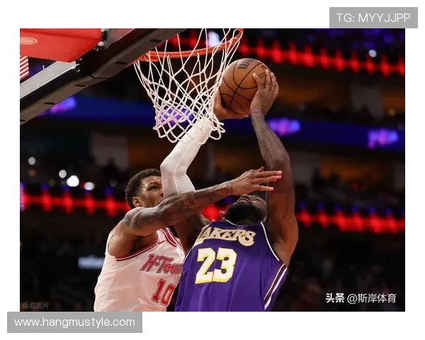 詹姆斯三双助湖人首胜火箭